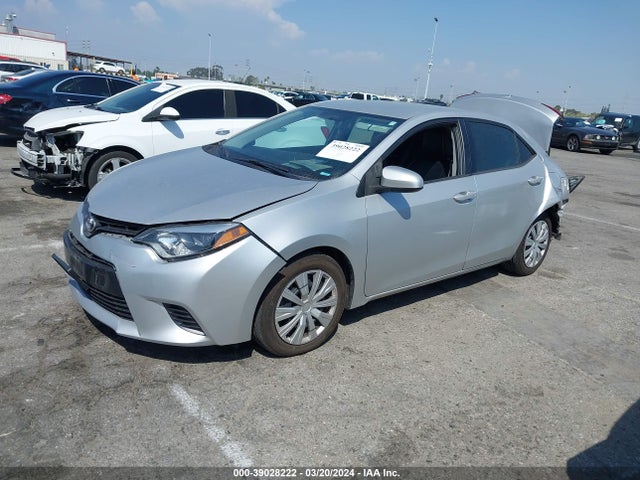 Toyota COROLLA LE 2016 5YFBURHE1GP560921 Image 2