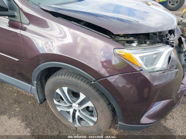 Toyota RAV4 LE 2016 2T3BFREV8GW530061 Image 18