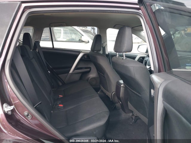 Toyota RAV4 LE 2016 2T3BFREV8GW530061 Image 8