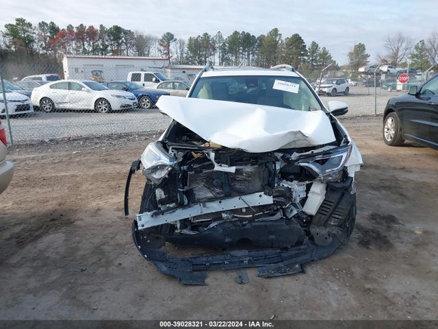 Toyota Rav4 Xle 2018 JTMRFREV1JJ191776 Image 12