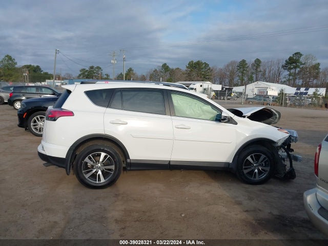 Toyota Rav4 Xle 2018 JTMRFREV1JJ191776 Image 13