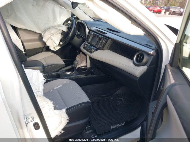 Toyota Rav4 Xle 2018 JTMRFREV1JJ191776 Image 5