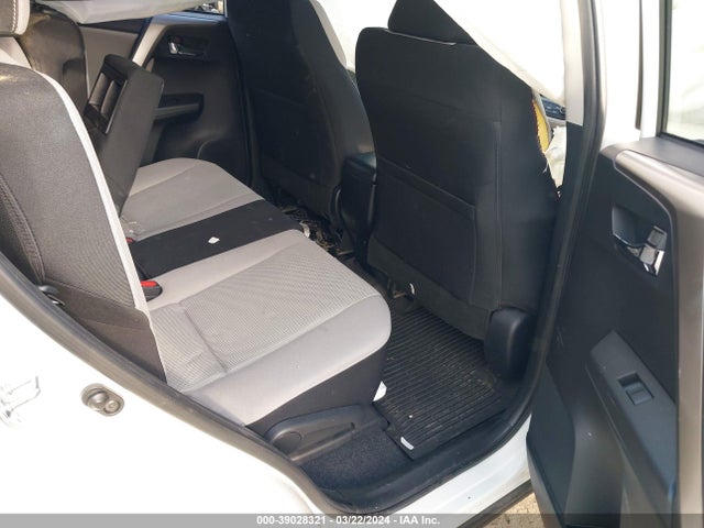 Toyota Rav4 Xle 2018 JTMRFREV1JJ191776 Image 8