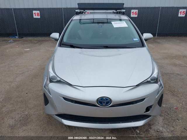 Toyota Prius Two 2017 JTDKBRFU4H3560602 Image 12