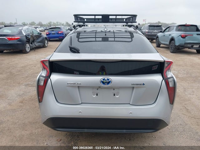 Toyota Prius Two 2017 JTDKBRFU4H3560602 Image 16