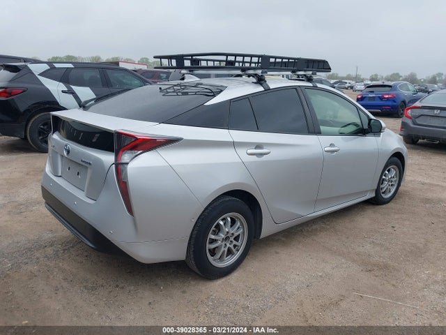 Toyota Prius Two 2017 JTDKBRFU4H3560602 Image 4