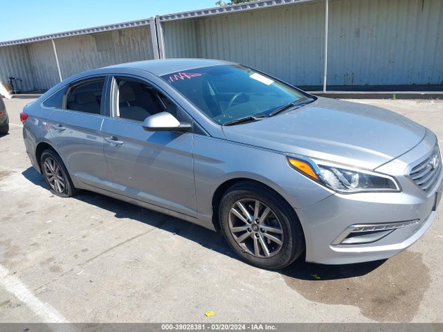 Hyundai SONATA SE 2015 5NPE24AF9FH226561 Image 12