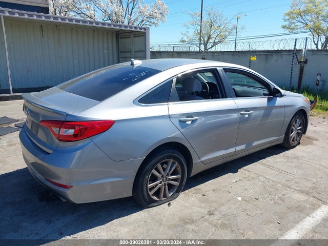 Hyundai SONATA SE 2015 5NPE24AF9FH226561 Image 4