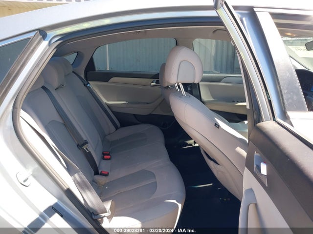 Hyundai SONATA SE 2015 5NPE24AF9FH226561 Image 8