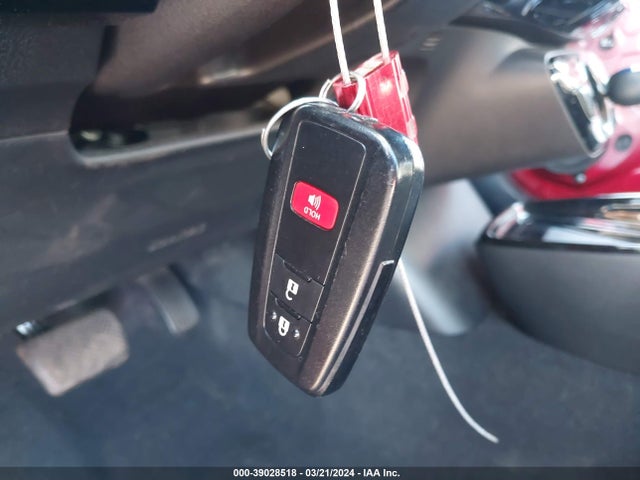 Toyota PRIUS XLE 2020 JTDKARFU8L3123830 Image 11