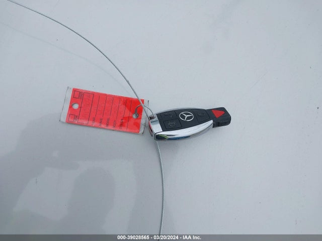 2011 Mercedes-benz Glk 350 მანქანა იყიდება აუქციონზე, vin: WDCGG5GB0BF592136, აუქციონის ნომერი: 39028565