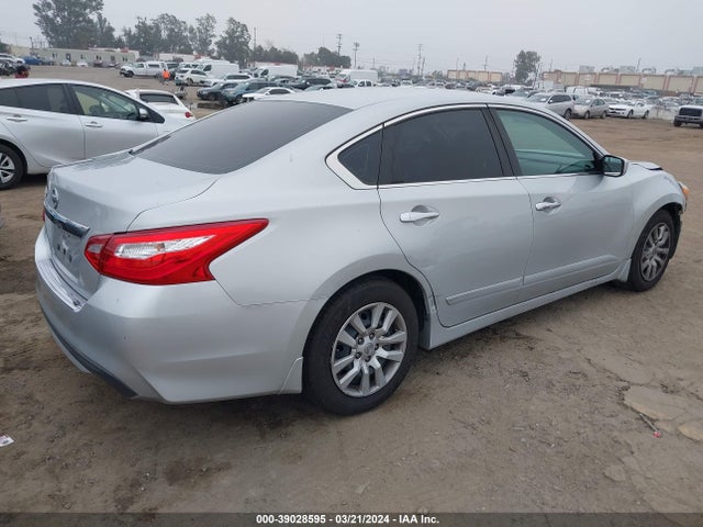Nissan Altima 2.5 S 2017 1N4AL3AP5HN313073 Image 4
