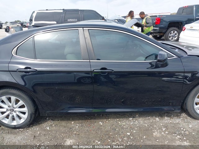 Toyota CAMRY LE 2020 4T1C11AK7LU951482 Image 13