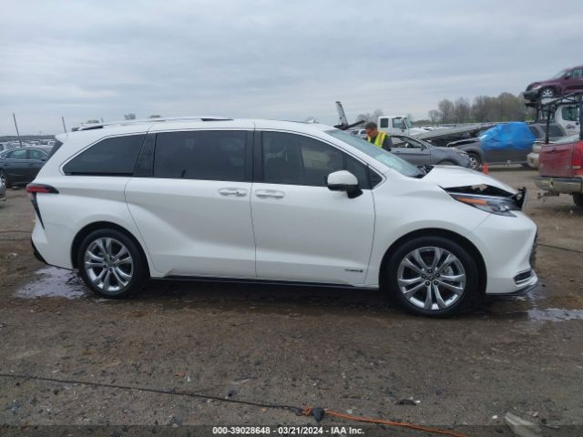 5TDERKEC4MS011421 Toyota Sienna Platinum
