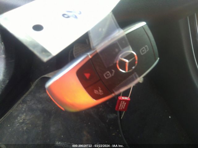 WDDWJ8DB1KF896638 Mercedes-Benz C 300