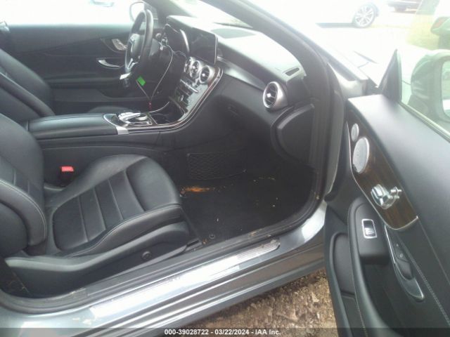 WDDWJ8DB1KF896638 Mercedes-Benz C 300