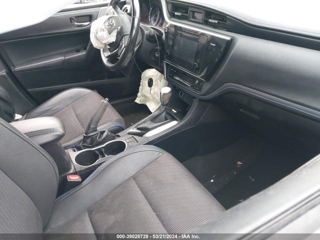 Toyota COROLLA SE 2017 2T1BURHE9HC885494 Image 5