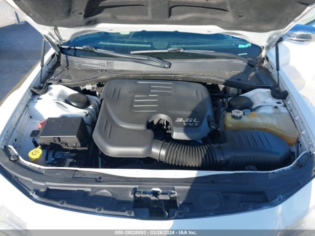2C3CCAEG3GH127903 Chrysler 300C