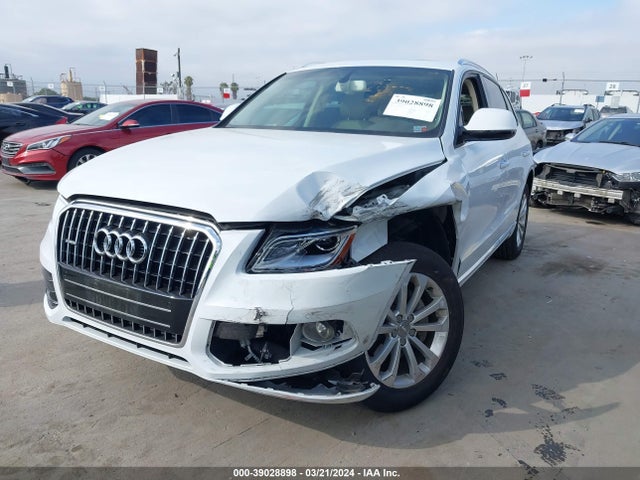 Audi Q5 2.0t Premium 2016 WA1L2AFP4GA064574 Image 2