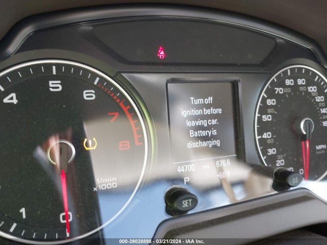 Audi Q5 2.0t Premium 2016 WA1L2AFP4GA064574 Image 7