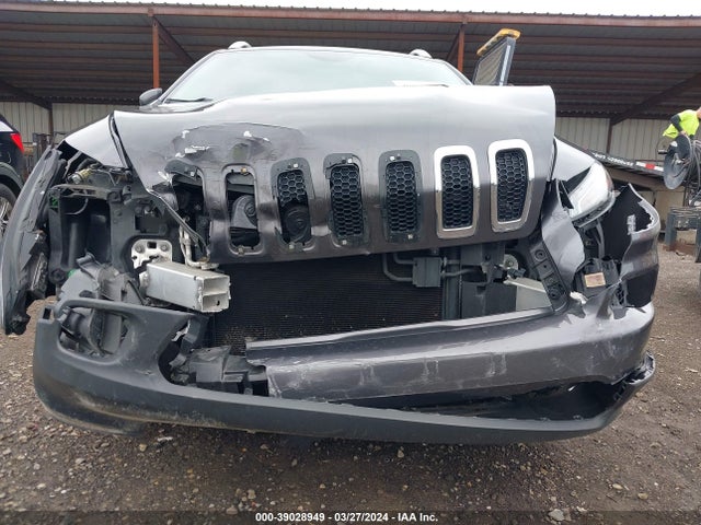 Jeep Cherokee Latitude 2016 1C4PJMCS8GW132141 Image 18