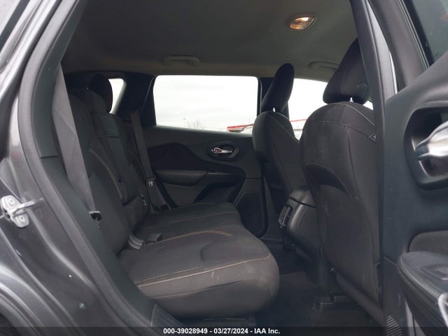 Jeep Cherokee Latitude 2016 1C4PJMCS8GW132141 Image 8