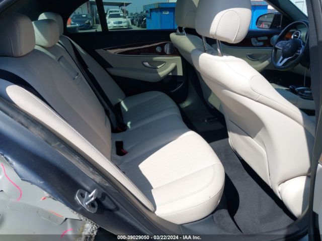 WDDZF4JB9KA654690 Mercedes-Benz E 300