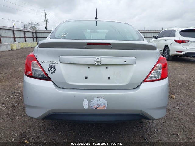 Nissan Versa 1.6 S+ 2018 3N1CN7APXJL814635 Image 16