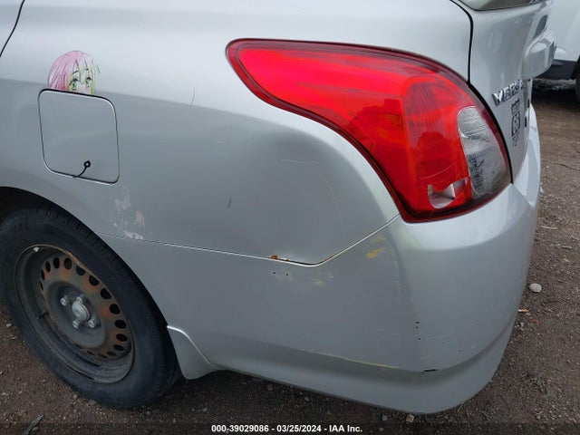 Nissan Versa 1.6 S+ 2018 3N1CN7APXJL814635 Image 18