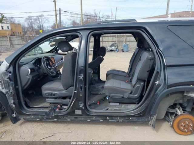 1GNEVGKW8JJ239123 Chevrolet Traverse 1lt