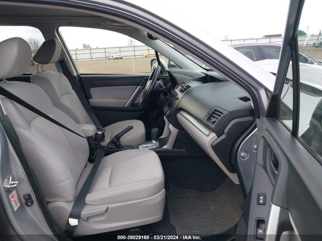 Subaru Forester 2.5i Premium 2015 JF2SJADC4FH424700 Image 5