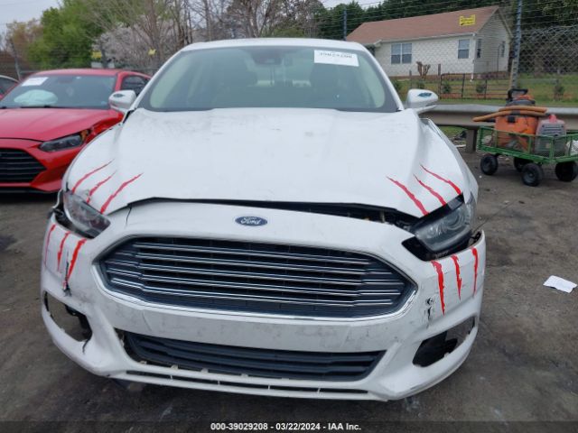 3FA6P0H72GR251223 Ford FUSION SE