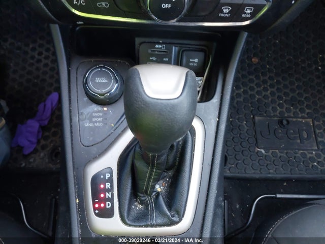 Jeep Cherokee Latitude 2016 1C4PJMCB7GW333254 Image 12