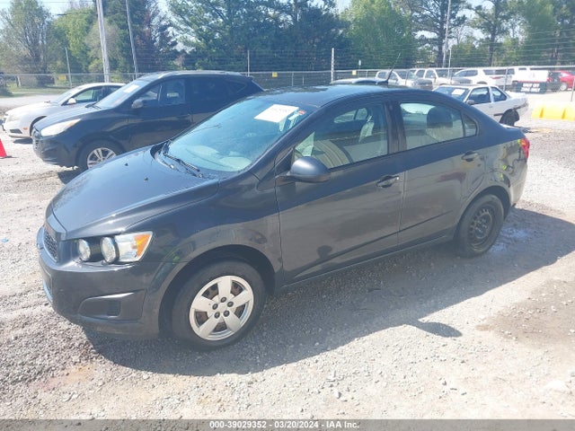 Chevrolet Sonic Ls Manual 2014 1G1JB5SH9E4210491 Image 2