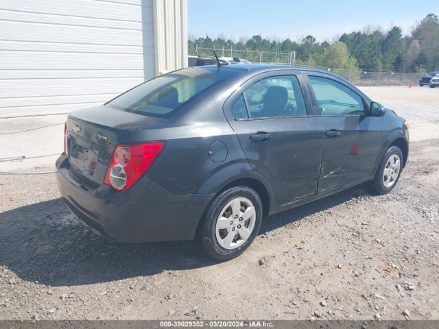 Chevrolet Sonic Ls Manual 2014 1G1JB5SH9E4210491 Image 4