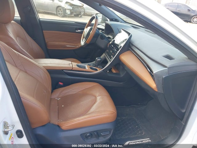 Toyota AVALON LIMITED 2019 4T1BZ1FB6KU027112 Image 5
