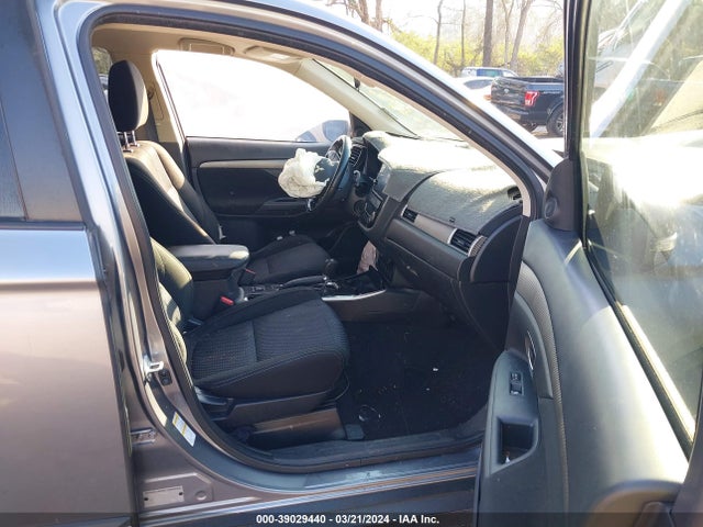 JA4AD3A3XHZ054720 Mitsubishi Outlander Se/sel