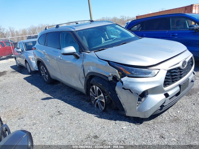 Toyota Highlander Xle 2021 5TDGZRBH4MS112699 главное изображение