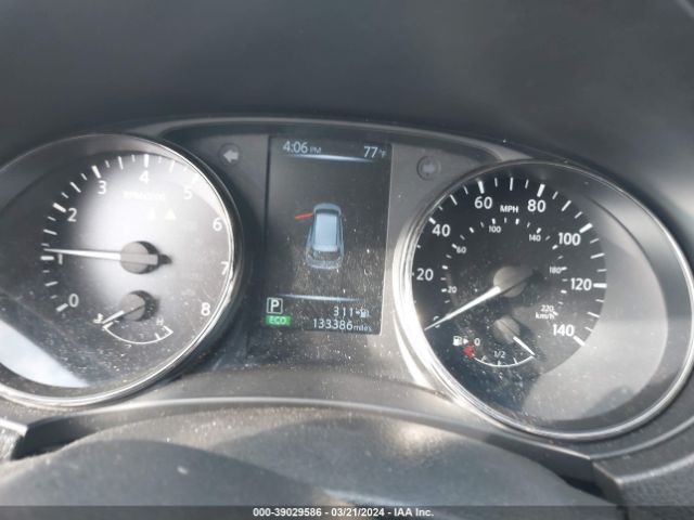 JN8AT2MT9HW154148 Nissan Rogue Sl
