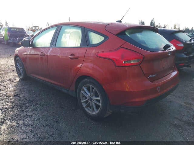Ford FOCUS SE 2018 1FADP3K26JL287623 Image 3