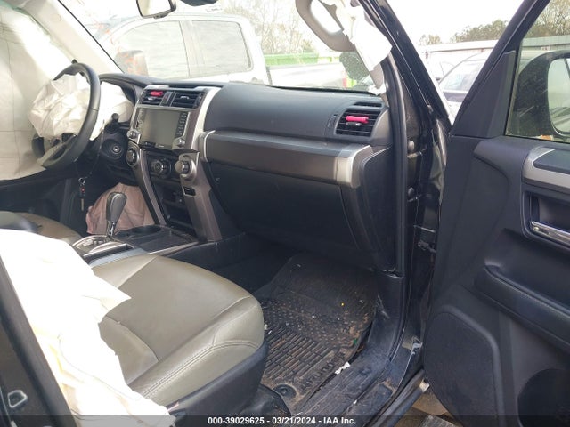 Toyota 4RUNNER SR5 2021 JTEEU5JR2M5235606 Image 5