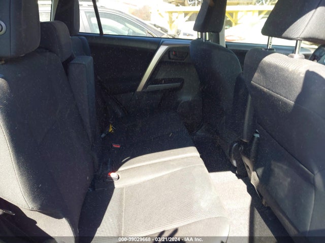 Toyota RAV4 LE 2017 JTMZFREV2HJ720646 Image 8
