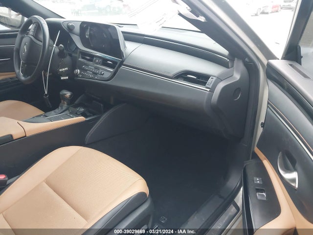 Lexus a25a-fxs, 3nm 2022 58ACA1C12NU024485 Image 5