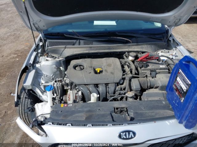 3KPF24ADXME327869 KIA Forte Lxs