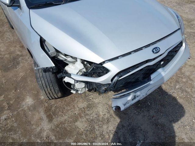 3KPF24ADXME327869 KIA Forte Lxs