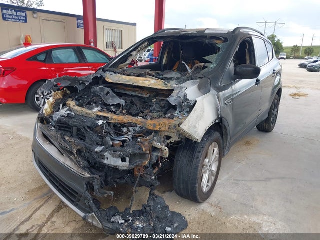 Ford ESCAPE SE 2018 1FMCU0GD3JUC77029 Image 2