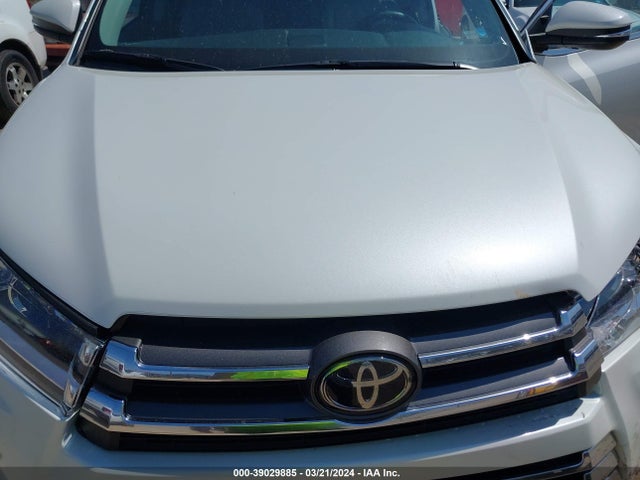Toyota Highlander Limited 2019 5TDYZRFHXKS302387 Image 10