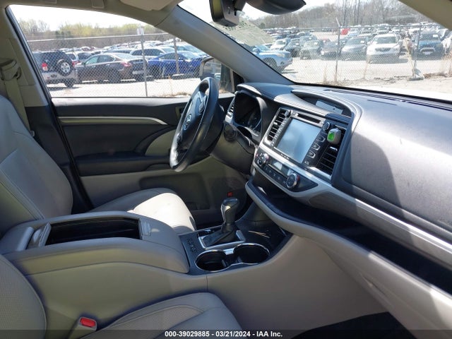 Toyota Highlander Limited 2019 5TDYZRFHXKS302387 Image 5