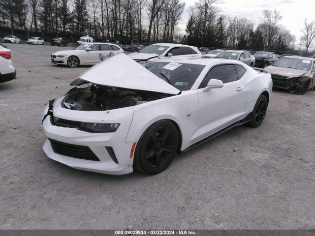 Chevrolet Camaro 1lt 2018 1G1FB1RX9J0143176 Image 2