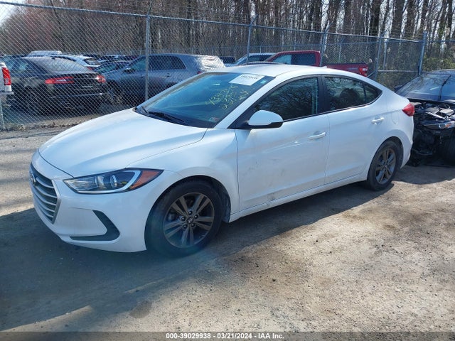 5NPD84LF7JH241186 Hyundai ELANTRA SEL